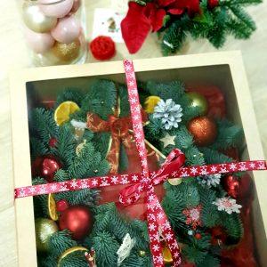 Венок "Рождественское чудо" в подарочной коробке