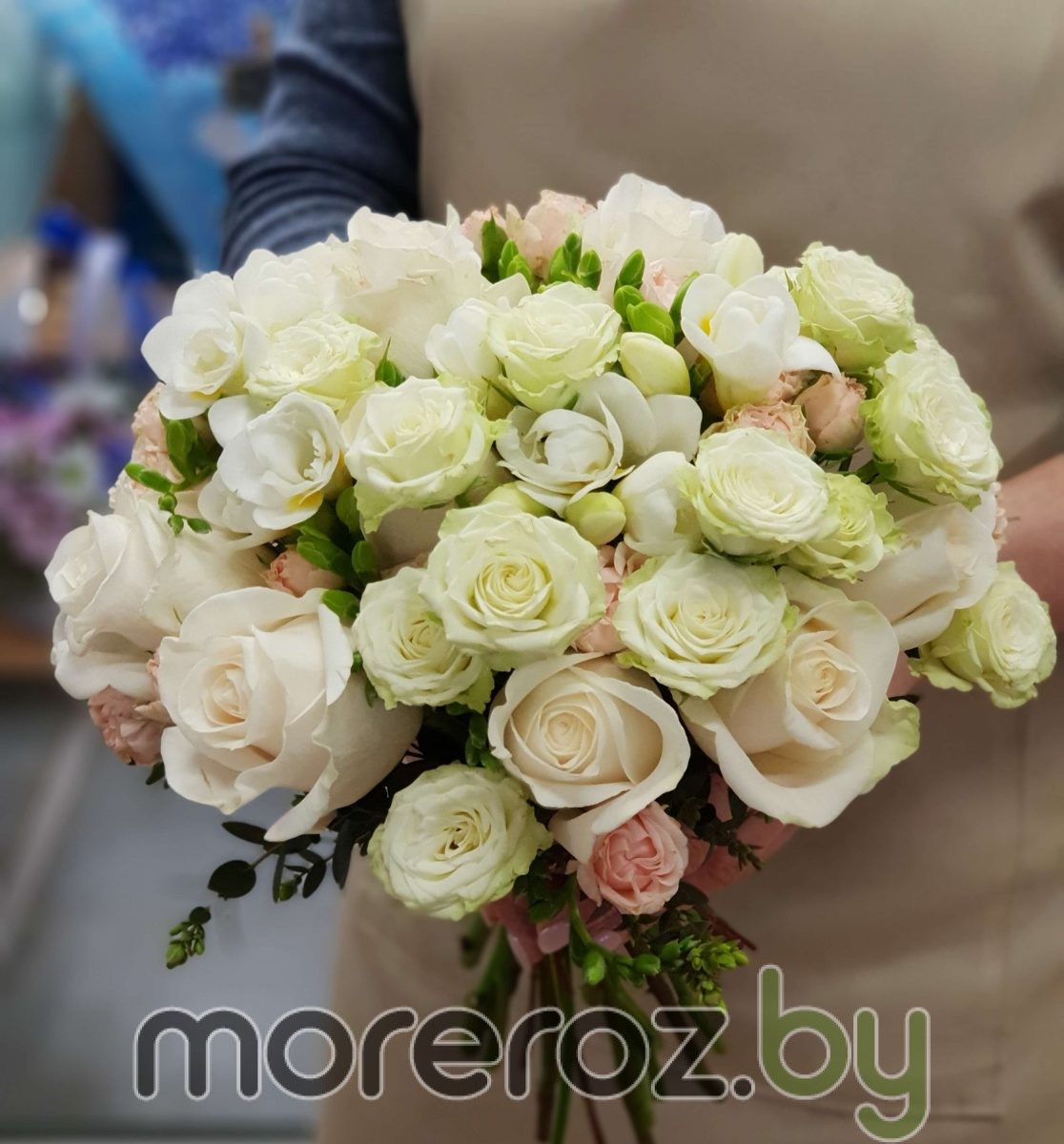 Свадебный букет из белых цветов