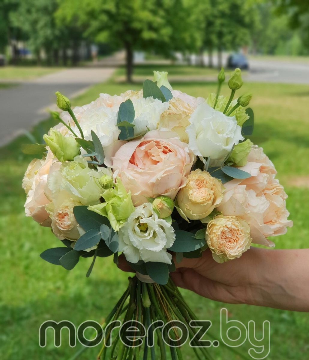 Свадебный букет с пионовидными розами