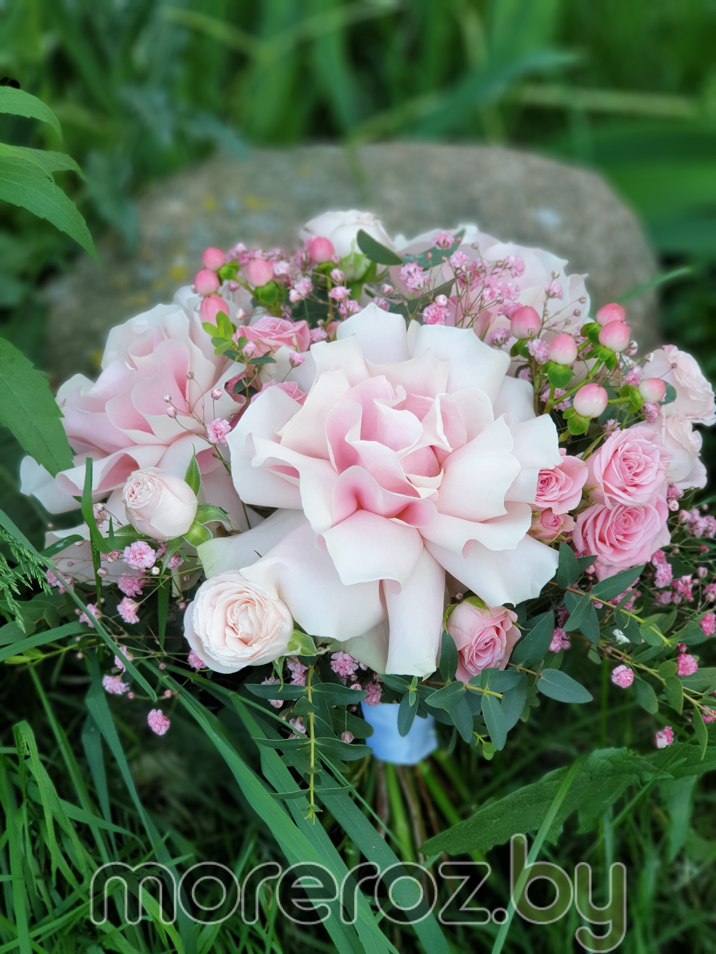 Свадебный букет в пудрово-розовых оттенках