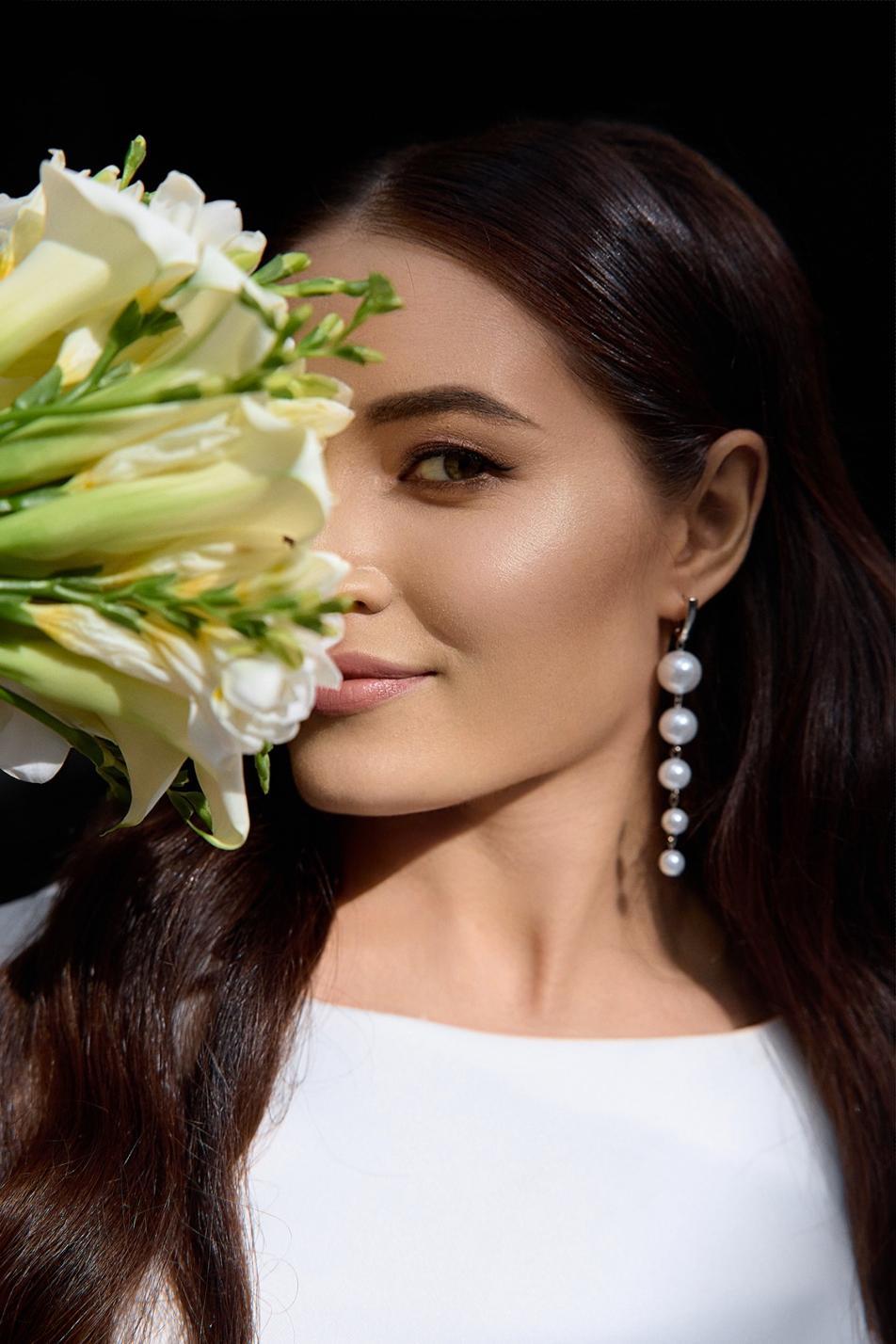 Букет невесты из калл и фрезий