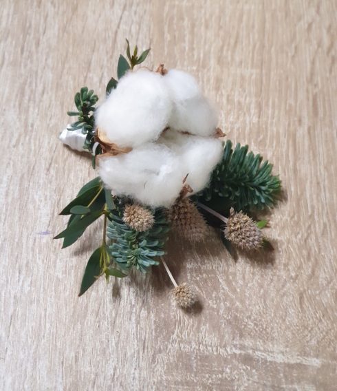 Бутоньерка с хлопком