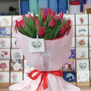 Букет "15 красных тюльпанов"