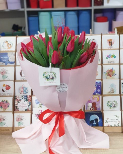 Букет "15 красных тюльпанов"